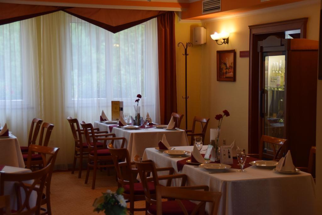 Hotel Lukacs Superior คาซิงค์บาร์ซิกา ภายนอก รูปภาพ