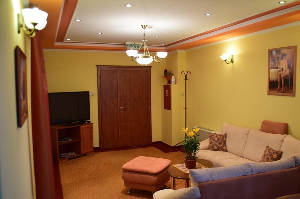 Hotel Lukacs Superior คาซิงค์บาร์ซิกา ภายนอก รูปภาพ